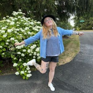 Hey, I’m Katie. I guess I’m a Posher? 🤷🏼‍♀️